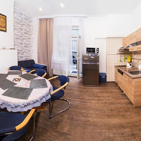 Apartment Ve Smeckach With A Big Terrace Praga Exterior foto