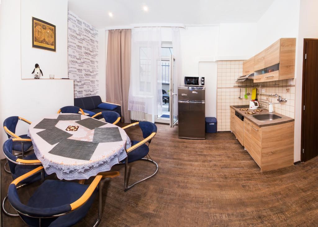 Apartment Ve Smeckach With A Big Terrace Praga Exterior foto